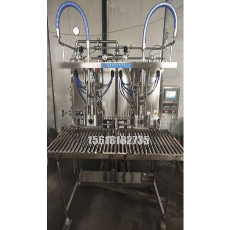 新型BIB無菌灌裝機(jī)